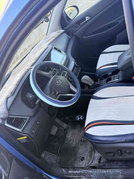 للبيع تكسون موديل 2018
سنويه رقم جديد كابون بانزين وياها 
بدون ضرر 
سعر 170مجال 
رقم ***********
