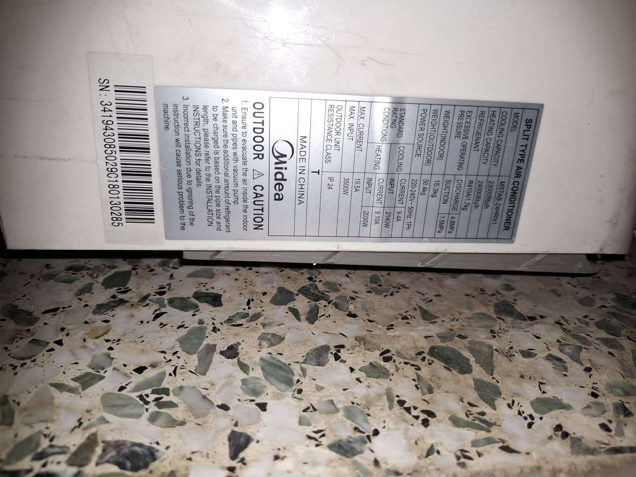 السلام عليكم شباب قطعه دخليه +بواري فقط البيع وسعر ٢٠٠  ***********
