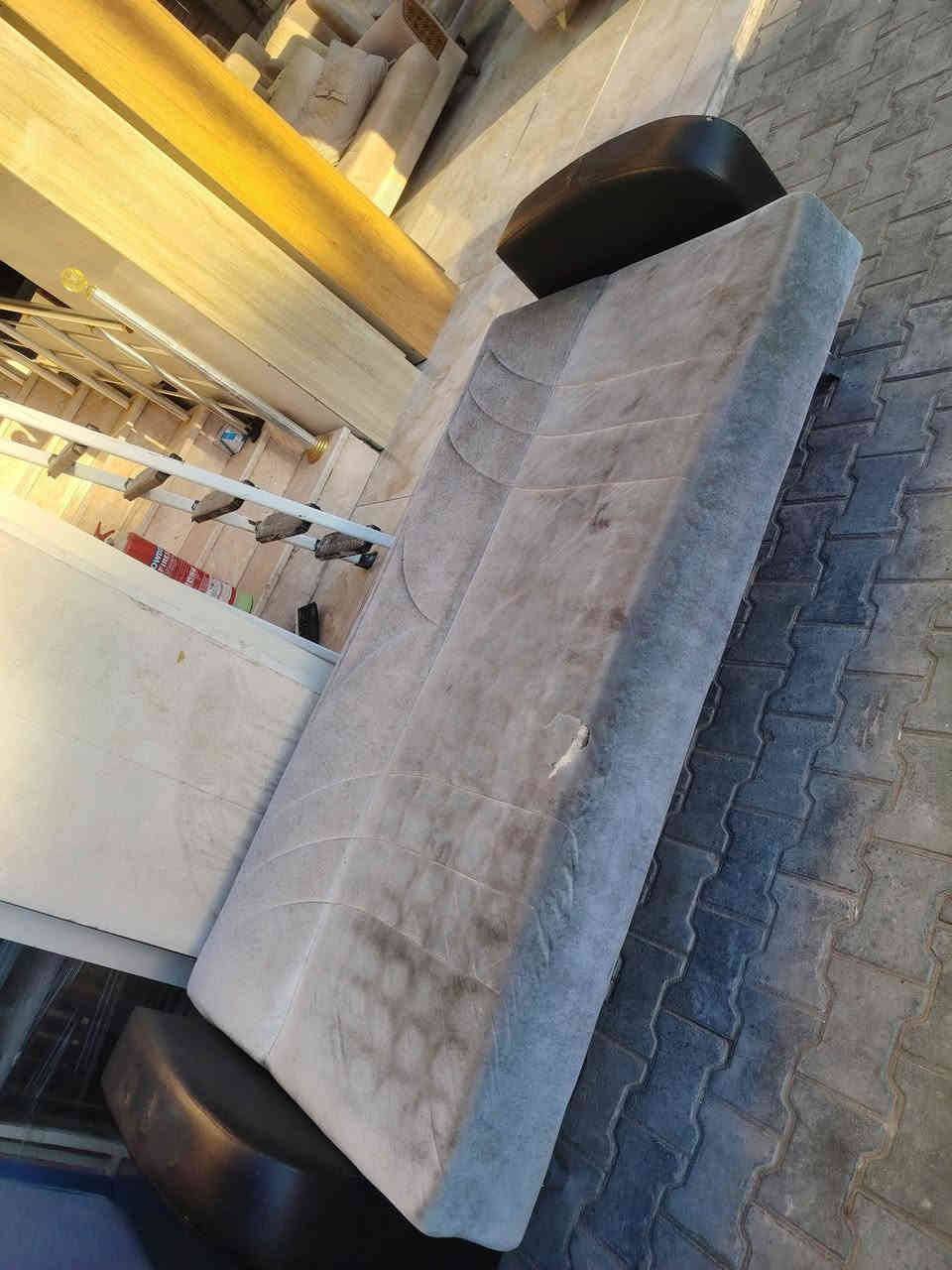 تخم قنفات مستعمل 7مقعد تركي سرير مخزن السعر 160
العنوان كربلاء الحر ل استفسار انتصل او وتساب ***********
