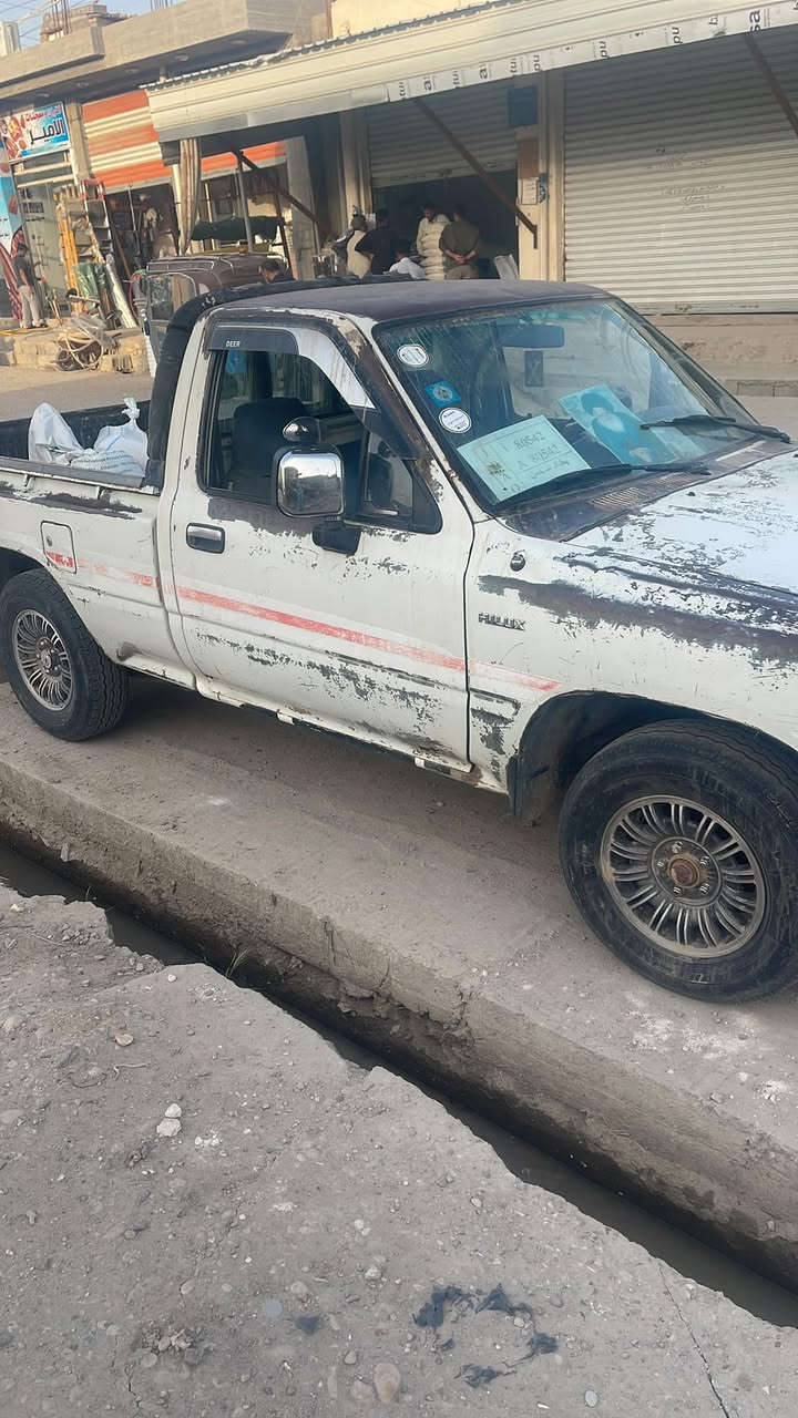 سلام عليكم سياره لبيع جديده موديل ٨٩ رقم بغداد سنويه جديده ومكفوله سعر ٤٥ خاص ماجوب تصل ود لل *********** مكانه رفاعي
