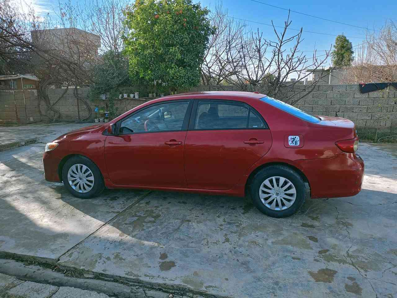 السلام عليكم
 كورلا 2011 LE
للبيع ومراوس 
كير محرك شرط
طخم تاير جديد
شرط وكاله وتحويل 
ضرر سقف مبدل مال تحرير
وبونيد خارج العراق بدون داخل شرط
السعر 85وبيها مجال
***********
