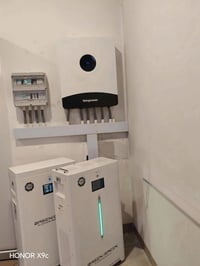 نظام شمسي • انفرتر ١٢ كيلوواط • باسن جرين ١٦kWh