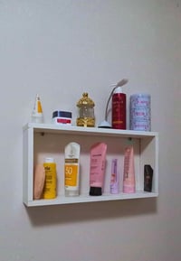 رف ديكور • مقاس ٥٠×٣٠×١٠ • مكياج عطور