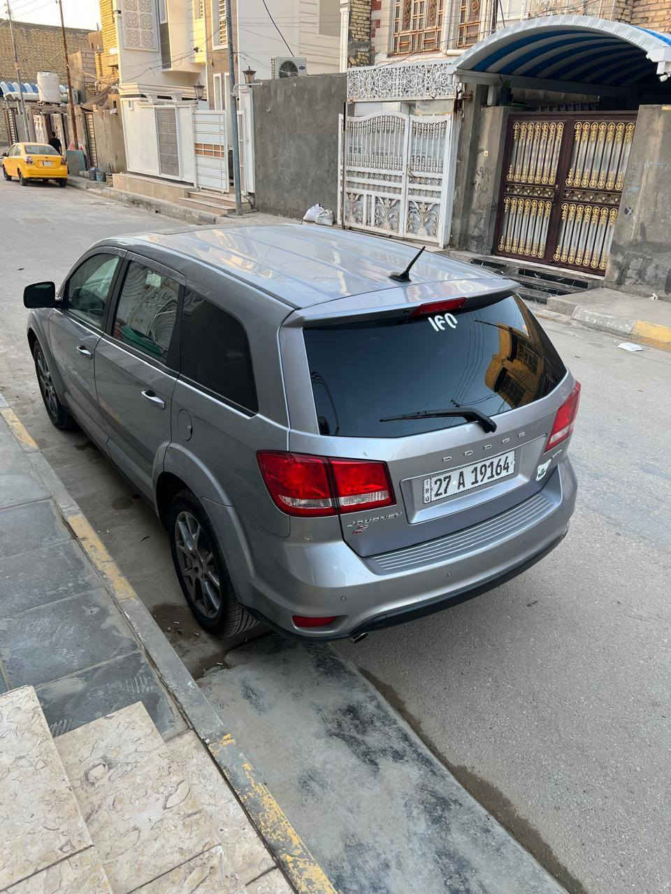 سياره دوج جورني للبيع فول مواصفات بلسنويه مكتوبة فور ويل 6سلندر جاهزه للاخير سعرها 145 وبيها مجال قليل جداً بالصور موجود  فحص كريم حسون ورقم الشاصي
رقم الموبايل ***********

