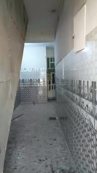 شقة أرضية • مدخل منفصل • خدمات كاملة