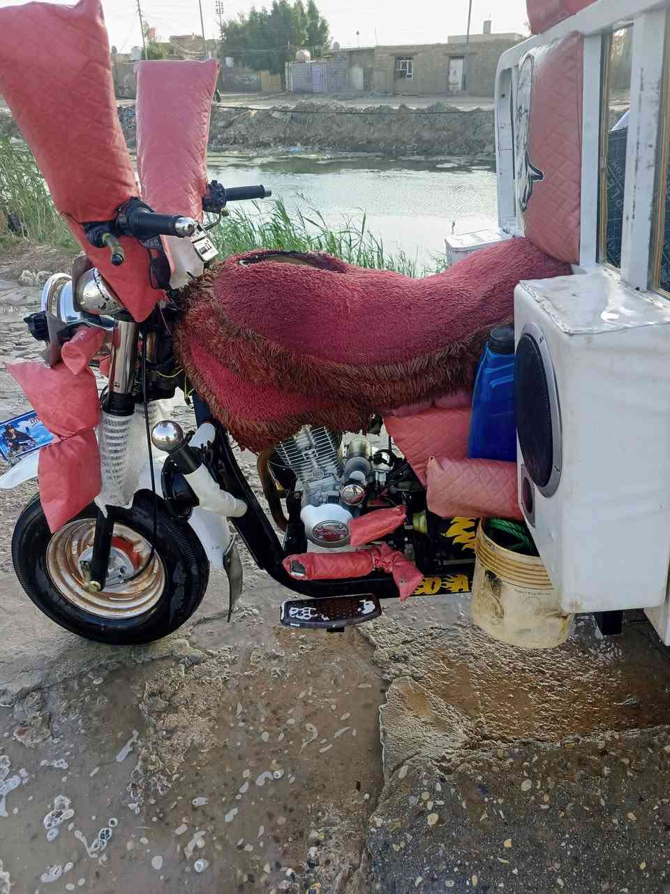 سلام عليكم ستوته لبيع مديل 21 أوراق اصولي مكينه ما مفتوحه بس اكلجات أو اتفيلس ال شراي ينتصل عل رقم هاذا ***********
