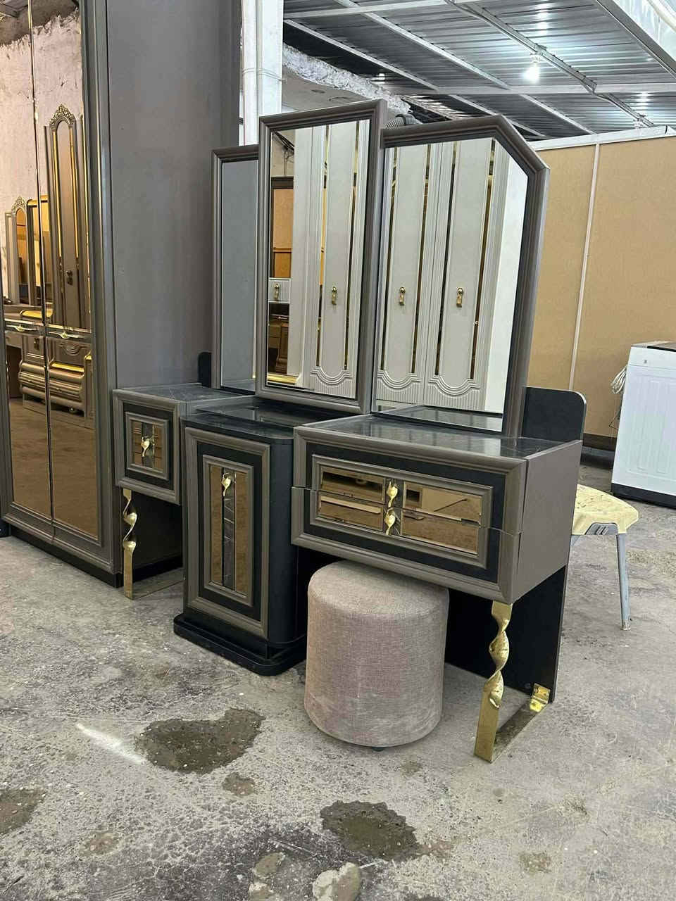 غرفة تركية للبيع ستفسار سكرين وخاص


**إذا كنت صاحب هذا الإعلان وتريد حذفه لأي سبب، رجاءا أرسل رسالة إلى الدعم الفني**