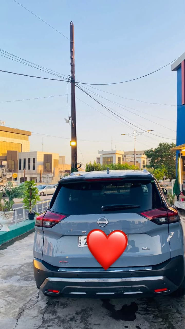 سلام عليكم للبيع نيسان روج 2021
مواصفات فول بانوراما وبصمه
المكينه 3 سلندر تيربو 
للأستفسار مراسله واتساب
***********
