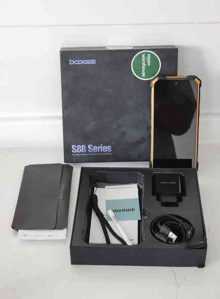 dogge s88
ضد كسر و ضد ما‌ي و بطارية10000 مل امبيرو سحب شبكة ماشالله كلش قوي جديد مو مستعمل  
*********** واتساب و فایبر
سعر 210 مجال
