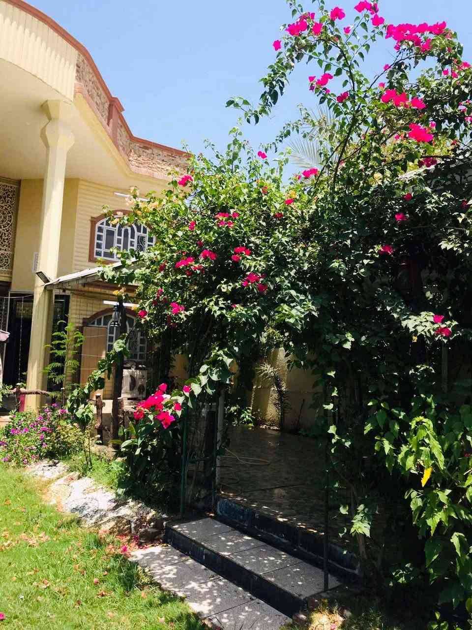 عرض
بيت طابقين  سنتر الشارع العام ورديه مساحه البيت ٥١٧ متر 
واجه ١٧.٥ نزال ٣٣  طابو زراعي سند ٢٥ تحويل مباشر كافه الخدمات  بناء حديث مرتب كلش 
العنوان ورديه مقابل مجمع علي الأكبر الفرع الثاني 
محتويات المنزل 
خمس غرف نوم 
٤ غرف ٥×٤
١ غرفه ٨×٤
مطبخ ٥×٤
هول ١٣×٤
الصاله ٥×٤
مجمع صحيات كبير 
منور علا شكل L علا طول البيت 
كراج سيارات يتسع ٤ سياره 
حديقه مرتبه ومخدومه مثل ما مبينه بل تصوير 

للاستفسار اكثر مرجعه مكتبنا مكتب المختار  الكائن ورديه خارج 
او الاتصال ***********
