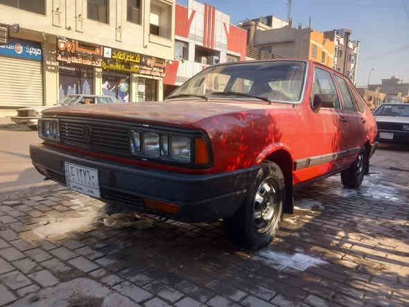 السلام عليكم للبيع برازيلي موديل 1987سياره جاهزه من كلشي بلاديه بيها فقط صفحه السايق مصبوغه بدون ضربه مكينه بلاد 1
1600جديد شادها كير بلادي جديد صدر امامي خلفي جديد تخم تاير جديد تبريد شغال مشروع وطني سنويه لل30 تحويل مباشر اكاتبك مروري اذا ماتحول مابيع سياره جاهزه من كلشي وغراضها كلها اصليه وكل نقص مابيها السعر 42وبيها مجال بصيط مكاني بغداد كراده رقمي***********ابو علي
