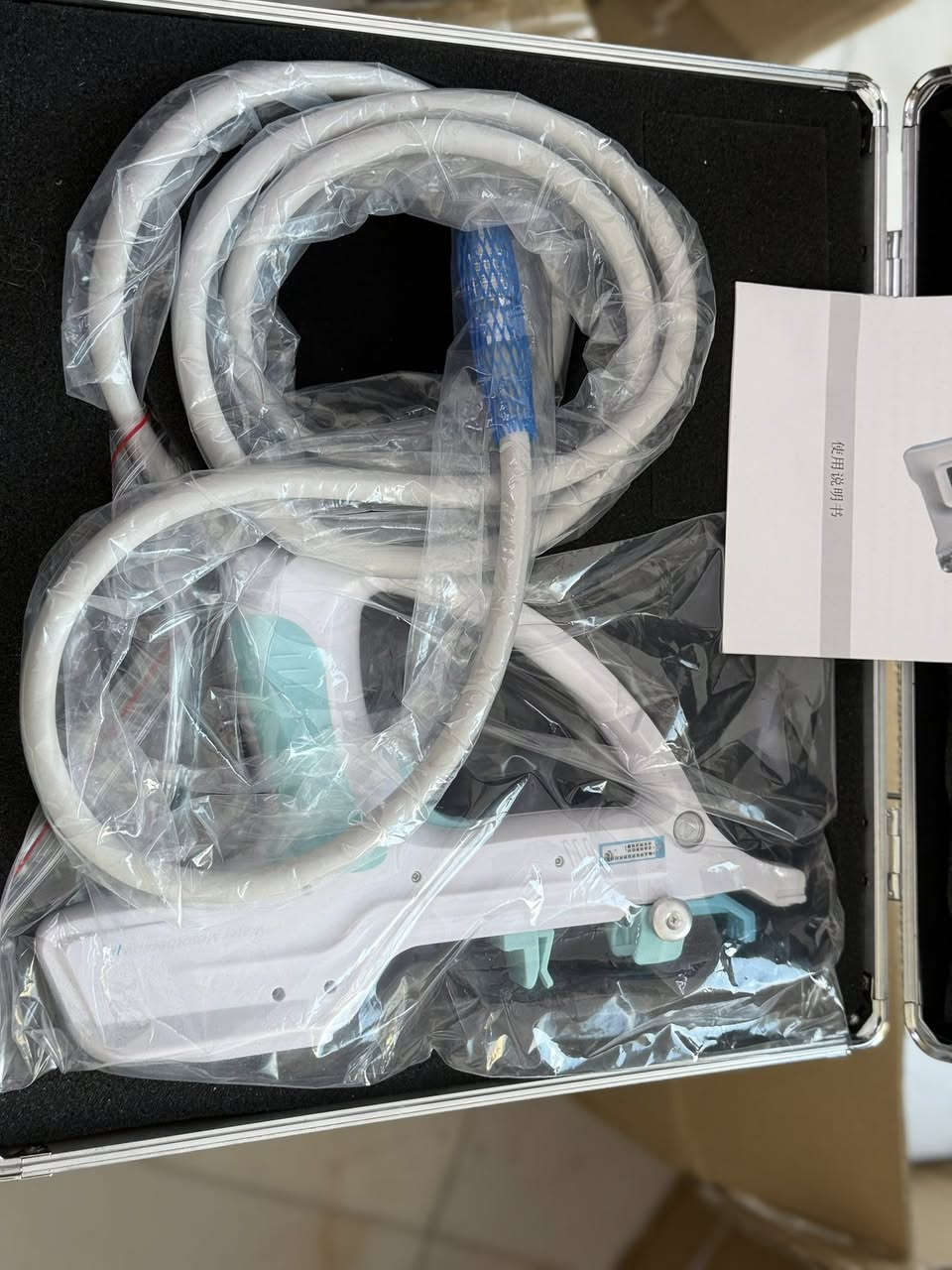 سلام عليكم جهاز لمراكز التجميل يستخدم لحقن المواد المغذية (مثل حمض الهيالورونيك والكولاجين والبلازما) في الجلد بدقة.
يضمن عمق حقن دقيق وموحد للكميات. للاتصال *********** متوفر واتساب
