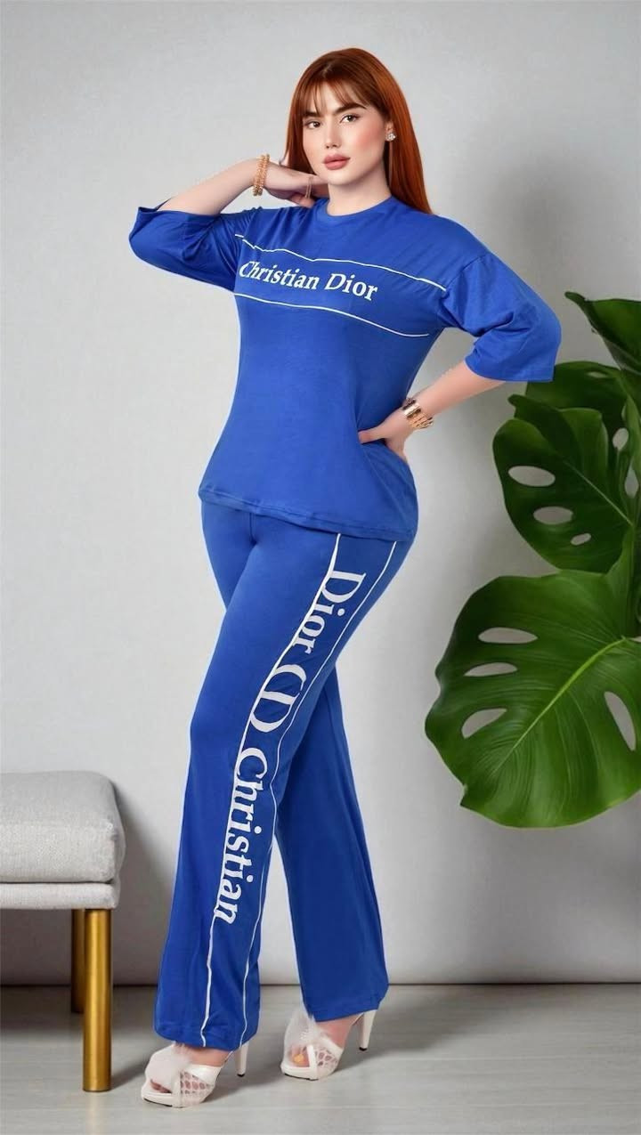 تراك نسائي  
خامه توفيليس ممتازة
 قياسات L. XL. 2XL. 3XL.
السعر  خاص 
توصيل جميع المحافظات


**إذا كنت صاحب هذا الإعلان وتريد حذفه لأي سبب، رجاءا أرسل رسالة إلى الدعم الفني**