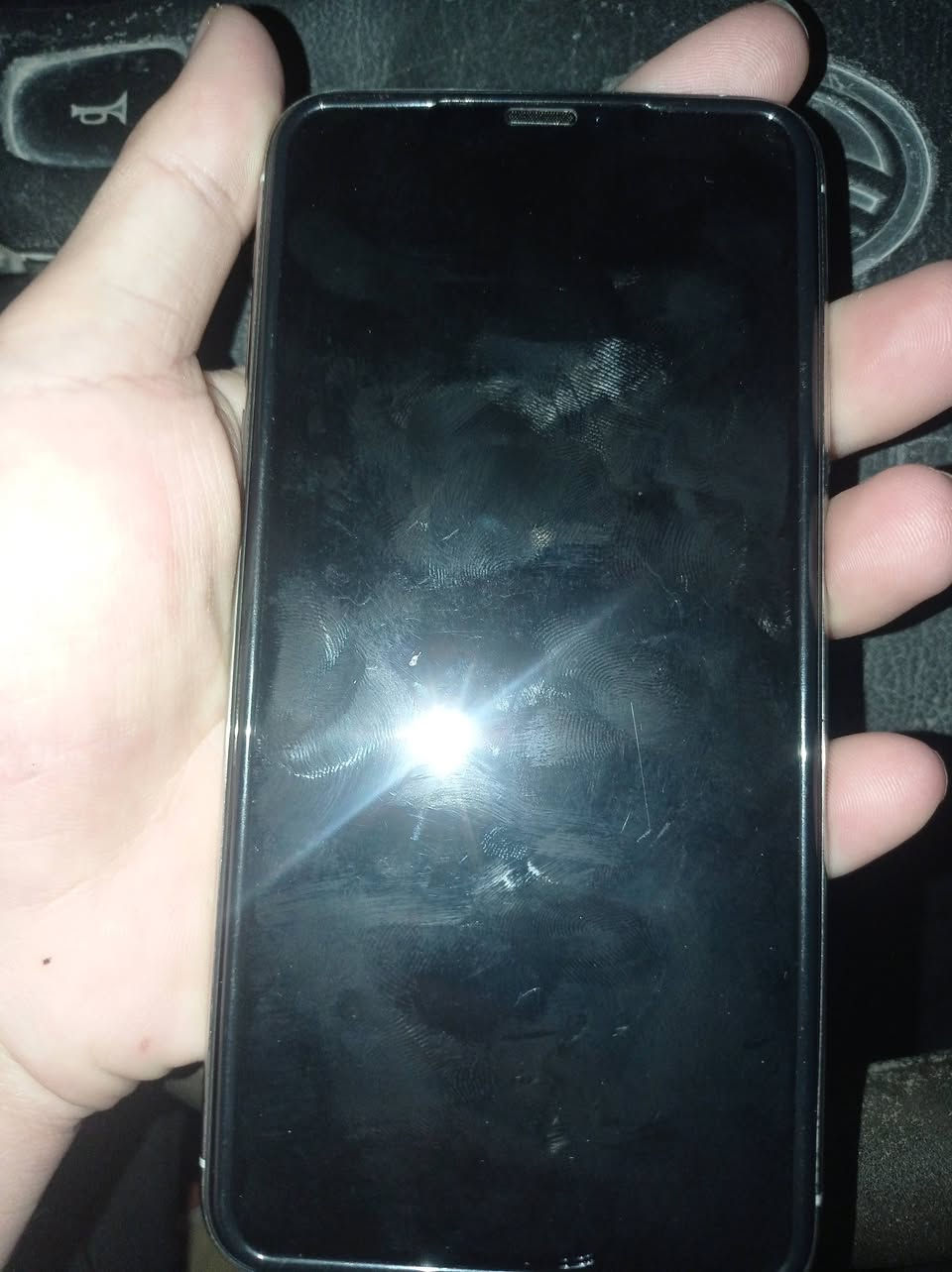 سلام عليكم ١١ برو ماكس ٢٥٦ ذاكرة بطارية ٨٦ فيس ايدي شغال مبدل ضهر بس بدون فتح جهاز يخبل وكلة مكفول سعر ٣٣٥ بي مجال شوية شراي يجي واتساب*********** َمكان سامراء.
