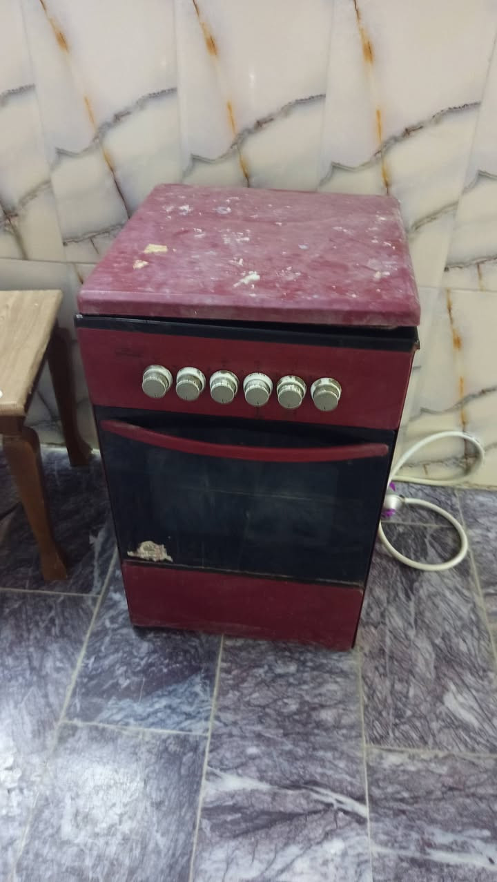 طباخ نظيف شغال مع ثلاجه استعمال قليل مع ماكنت خياطه صناعيه مع جهاز تكبيرعدد2


**إذا كنت صاحب هذا الإعلان وتريد حذفه لأي سبب، رجاءا أرسل رسالة إلى الدعم الفني**