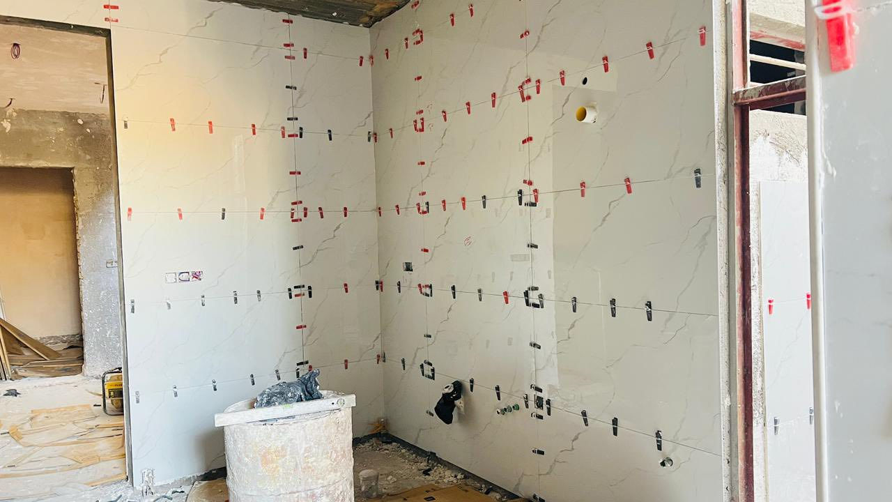 السلام عليكم ميثم لسيراميك عمل درجه اولى لكافت انواع السيراميك بأسعار مناسبه  متفرغ حالياً للتواصل رقم الهاتف ***********
