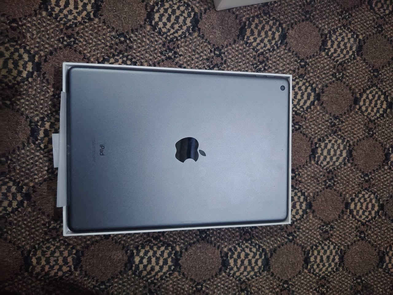 اليباد للبيع السعر خاص الجهاز بطاريه 90 ذاكره 64 الجاز ما مفتوح ماطاب تصليح الرقم ***********
