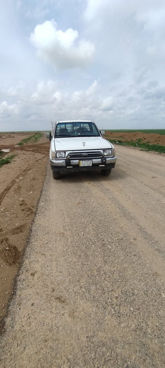 للبيع بيكم تيوته موديل 2000 رقم نينوى بي صبق احزام جماليه محرك مامفتوح داخل ازرك حار بارد شرط التحويل الهاتف *********** السعر 85
