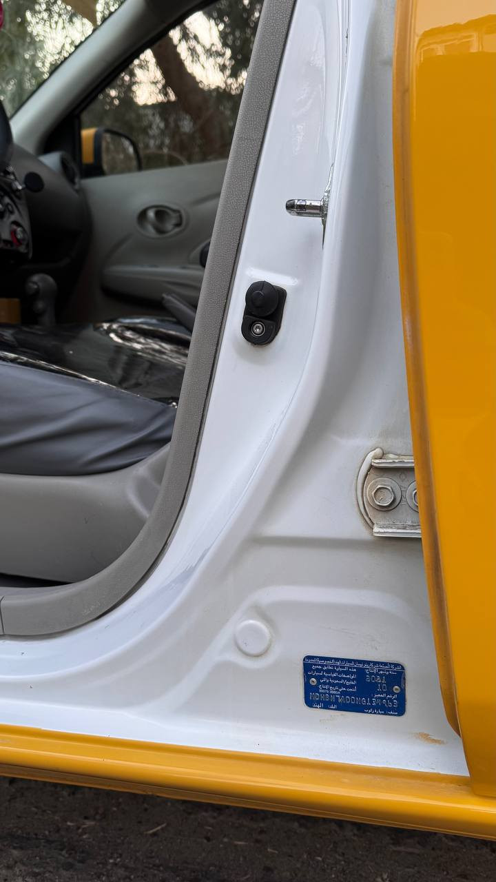 سلام عليكم من رخصت الادمن المحترم 
نيسان صني هندي موديل 2022 بليته زركه 
سياره جديده كير مكينه كله نضيف مشتغليها عوازل 
دوشمه عام سياره تخبل بيها تبديل جاملغ امامي 
وبيها معجون جاملغ خلفي 
سياره كبل للشارع كير مكينه تبريد خير من الله 
صور كدامك والسونار واضح سنويه جديده 
هيئه مصفره شرط تحويل مباشر 
مكاني بغداد شهداء بياع سعرها.      95 مجال بصيط 
***********
