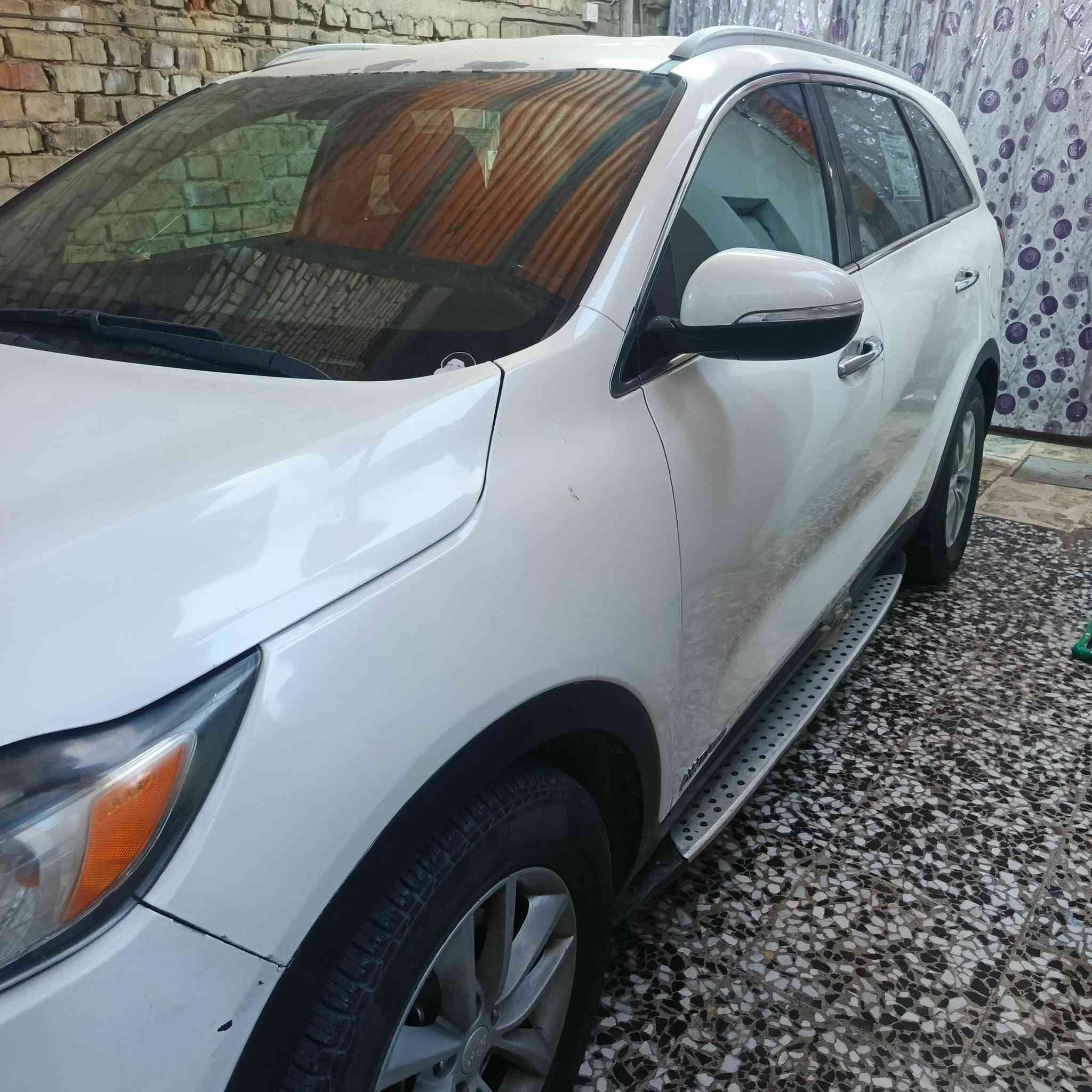 السلام عليكم سورنتو ٢٠١٦ ٧ راكب بسمي 
صبغ كم قطعه سورنار مكينه بيهه كازكيت 
*********** مكان بغداد
