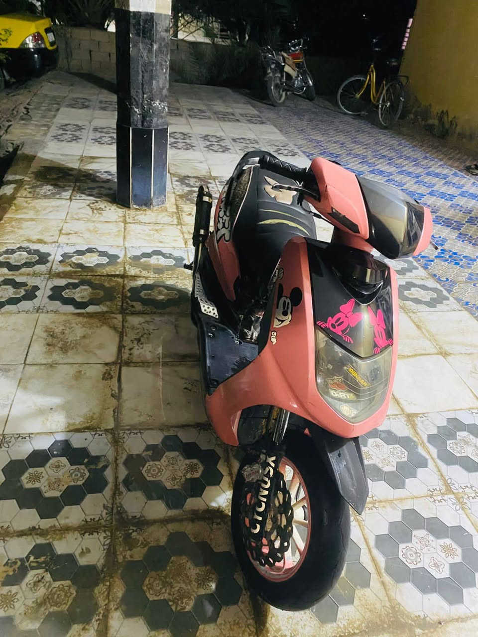 سكنس نثيه للبيع
مكينه 58ونص شلعه معدل 140
الدراجه متعوب عليهه 
سعرهه 750 وبيهه مجال 
عنواني ديالى بلدروز 
***********
