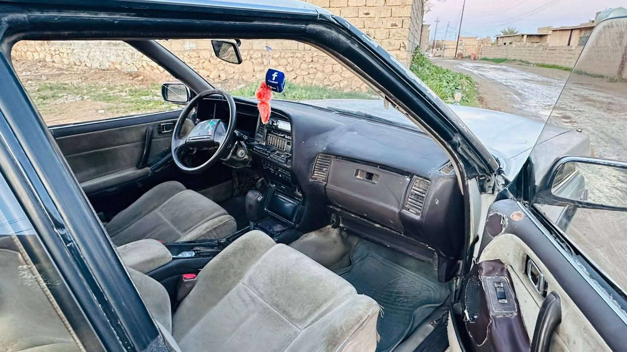 السلام عليكم يوجد سيارة نوع هارتوب ادوات 
السيارة جاهزة كير محرك شرط كهربائيتها كلها شغالات 
بور استيرن مي صدر طبة تواير جوها انضاف 
وين الشراي السيارة سعرها مناسب 
السعر 15 ورقة وبيه مجال للشراي ومراوس يرهم حسب القناعة العنوان الشرقاط بعاجة 
*********** واتساب و إتصال وبيكم خير وتدللون 
تحياتي واحترامي.....
