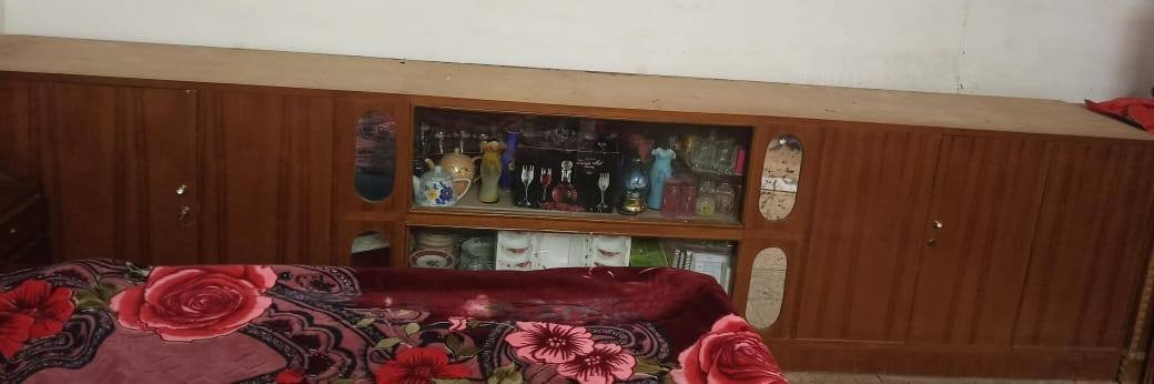 السلام عليكم
بوفيه طول 5 متر مال فراش ونضد كل قويه ومرتبه مابيها اي ضرر 300 نهايتها 
***********
متواجد واتساب
