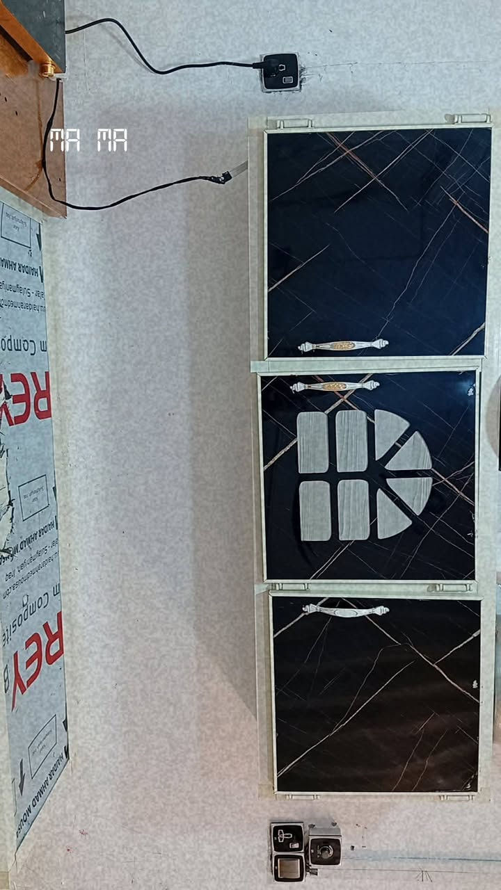 كاونتر للبيع +سنك كامل نظيف السعر 200 الف 

رقم الهاتف ***********
