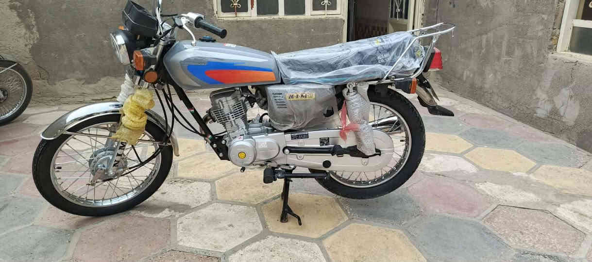 السلام عليكم دراجه اربعه كير البيع زيرو مديل 2027 أوراق سكنر مكان شاميه سعر ٨٧٥ وبيه مجال تصال على هاذه الرقم ***********
