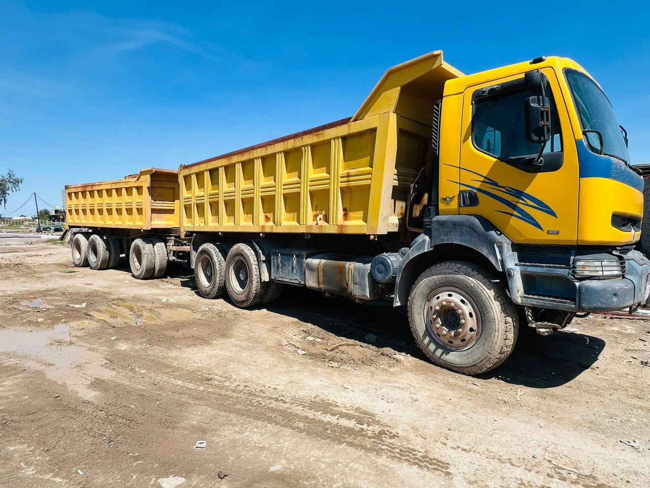 سلام عليكم مكلف بالنشر 
للبيع رينو موديل 2002 حجم 400 مواصفات بم ونوزل سياره نضيفه معنه الكلمه عنوان واسط قضاء الزبيديه الاستفسار على رقم 
*********** حجي حسين
