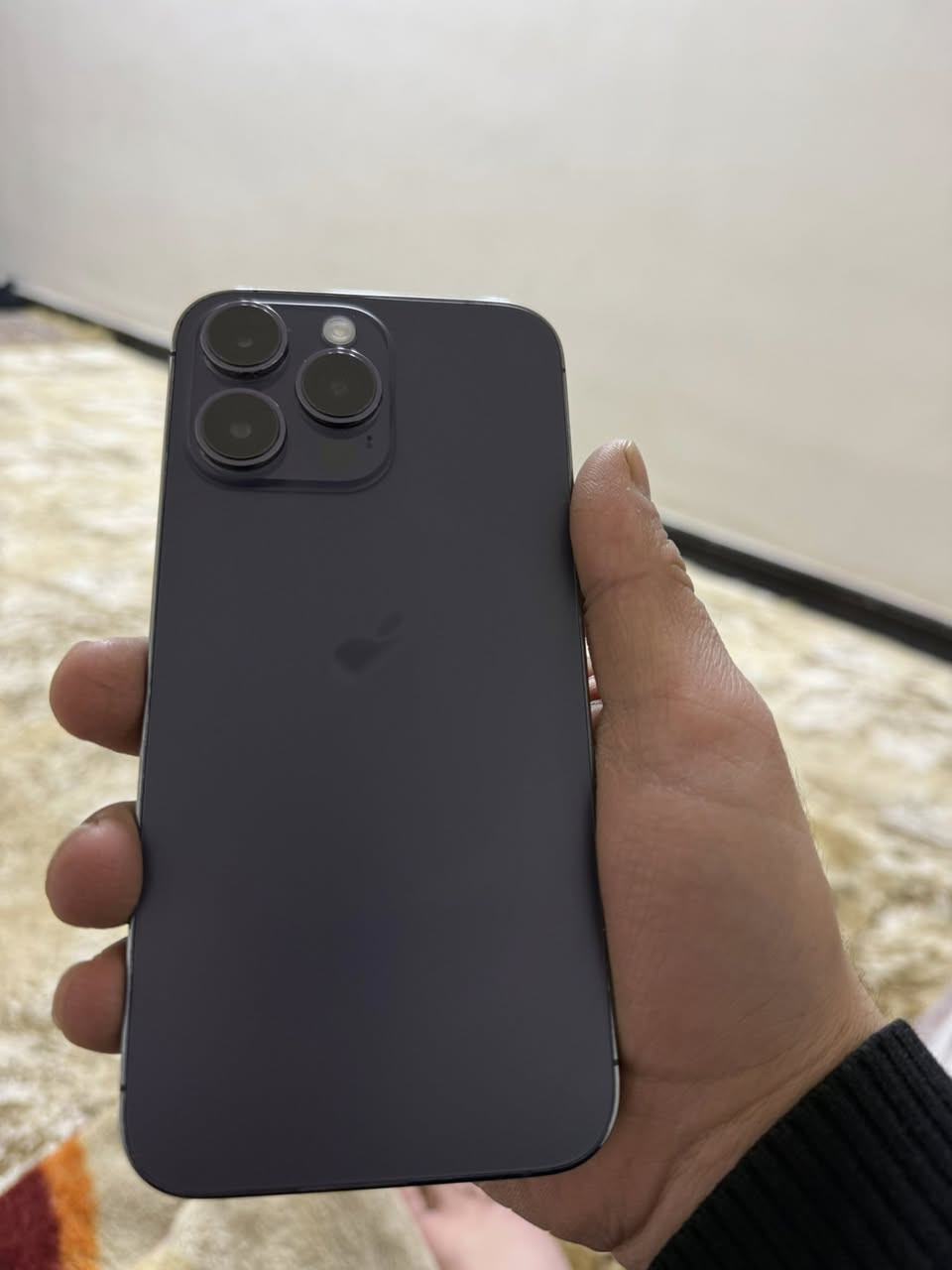 ايفون ١٤ برو ماكس ذاكرة ٢٥٦ شرق اوسط مستبدل بطارية اصلية وشاشة اصلية للبيع ب٦٩٠ مكاني كربلاء حي السلام للاستفسار خاص او الاتصال ***********
