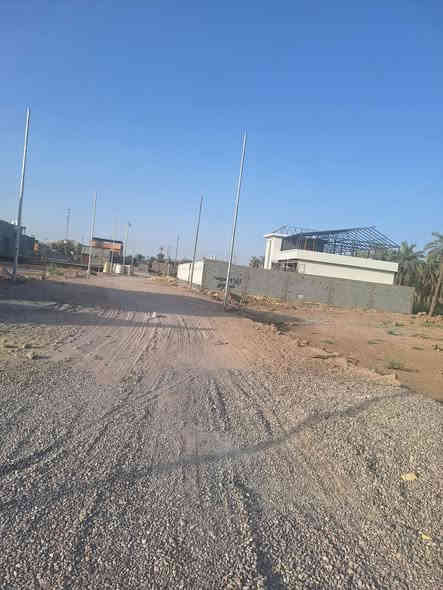 قطع للبيع مساحه 220متر قرب الشارع العام 60متر تبليط شارع 10متر ماء كهرباء مجاري مكان مميز جداا قضاء شط العرب نهر حسن للاستفسار واتساب ***********او ***********
