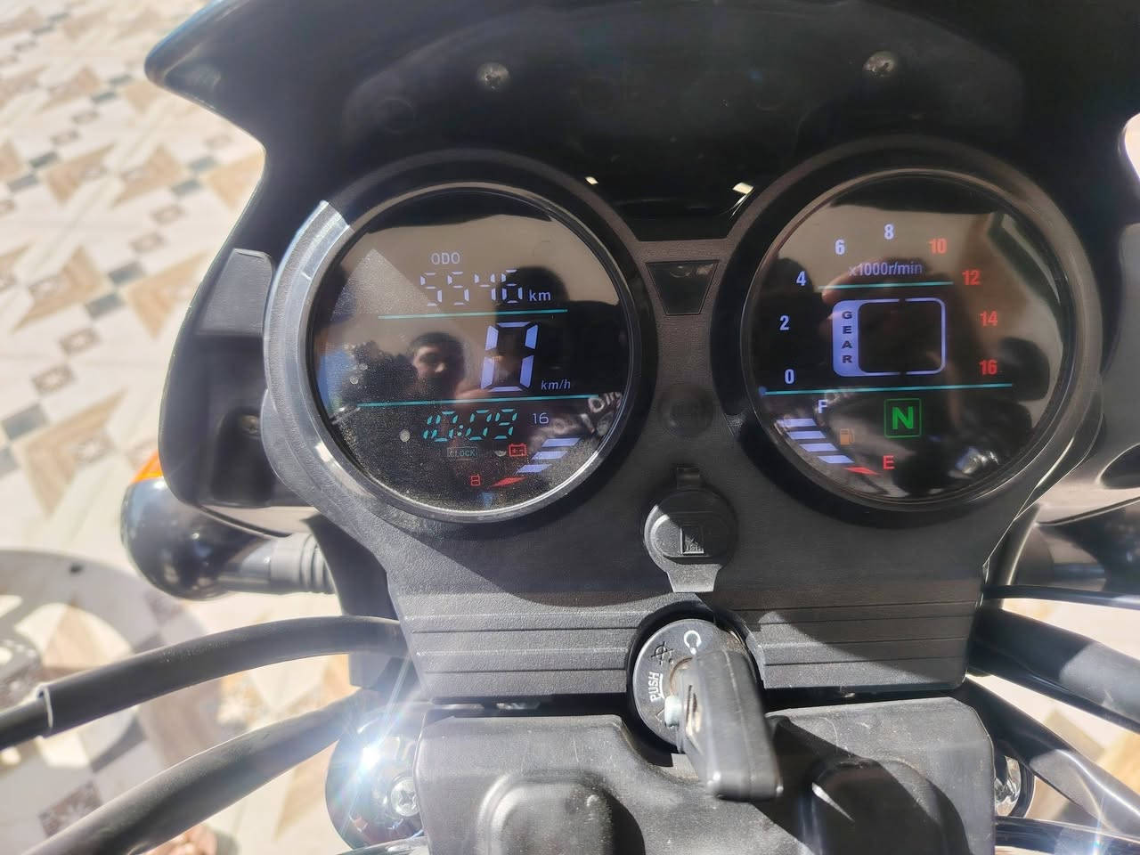 سلام عليكم دايوان لبيع2025 نازل بل2026 مكان ديالى بلدروز سعر مليون و ٤٥٠ وبي مجال و سحب سكنر ***********
