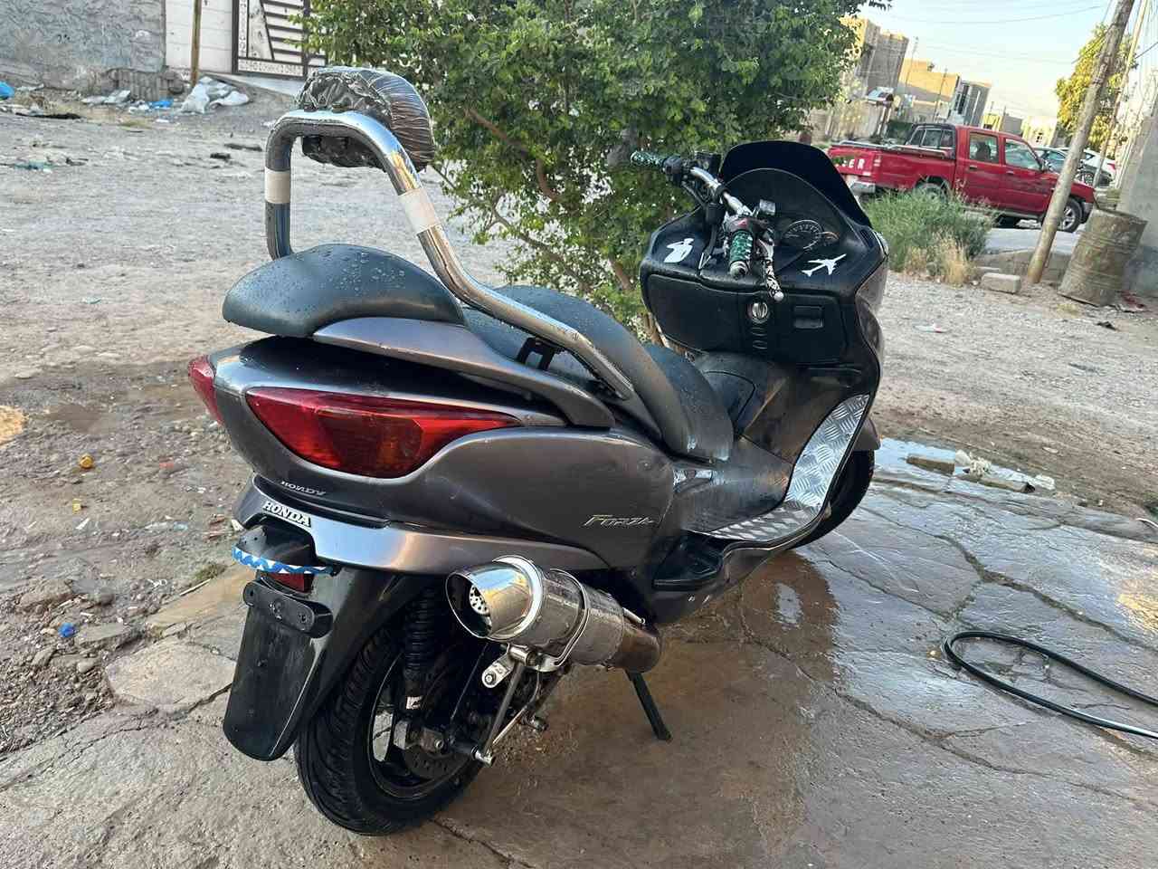 السلام عليكم للبيع دراجة فورزة 08 عميه بلاد شرط نشاط ومعدل وشلعه كهربائيات كلها شغاله نضافه الدراجه 95‎%‎ صالنصه رياضي دراجه مفوله السعر مليون و150


**إذا كنت صاحب هذا الإعلان وتريد حذفه لأي سبب، رجاءا أرسل رسالة إلى الدعم الفني**