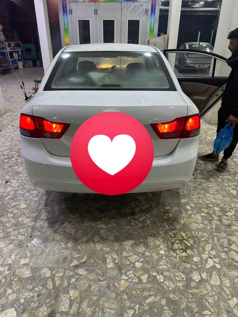 اوبتما 2009 مصبوغه عام 
سعره 88 ورقه 
سياره جاهزه من كلشي
***********
