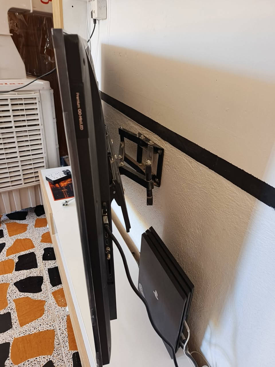 سلام عليكم أحبتي الكرام
مثل ماموضح بصوره بلازمه حجم 55 بوصه 
من ماركه Tcl الاسم. Tcl C6K
جديده حتى ستيكر ماموخره 
أيام الاستخدام كلش قليل ومشتريها صار 4 اشهر 
سعر 500 
سبب البيع محتاج 
شاشه على فحص مكفوله شرط 
أي استفسار هذا الرقم 
***********
                      واتساب متوفر
***********
