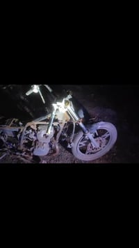 شاصي كلك وتواير  ومحرك لمحرك انطي يشتغل دراجه ماعرف اسمههه بضبط بس شاص...