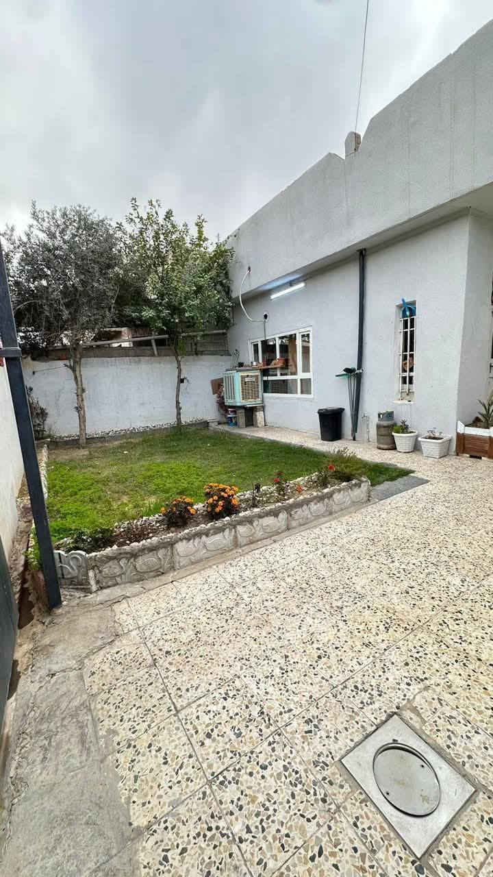 💥دار للبيع طابو صرف المساحه 200 متر  الواجهة 10م

موقع مميز جدا منطقة هادئة وراقية 
كركوك حي الاسرئ والمفقودين خلف جامع العدل أو قرب مدرسة المعراج 
يحتوي على غرفتين نوم وهول ومطبخ وكراج سيارة واستقبال
#السعر 160مليون مع المجال 
 
للإستفسار اتصل ***********☎️
                       
او مراجعة مكتب القاسمي للعقار الفرع 2 عنوان المكتب حي العسكري قرب جامع المعراج
