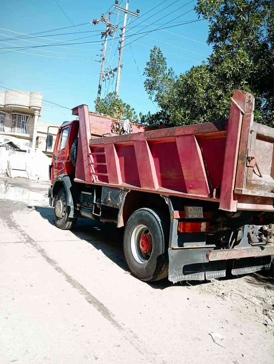 السلام عليكم 
السياره للبيع  بلادي كلاب مكينه 35 كير 155 شاصي حجم 17 كفاله عامه 
للاستفسار ***********
