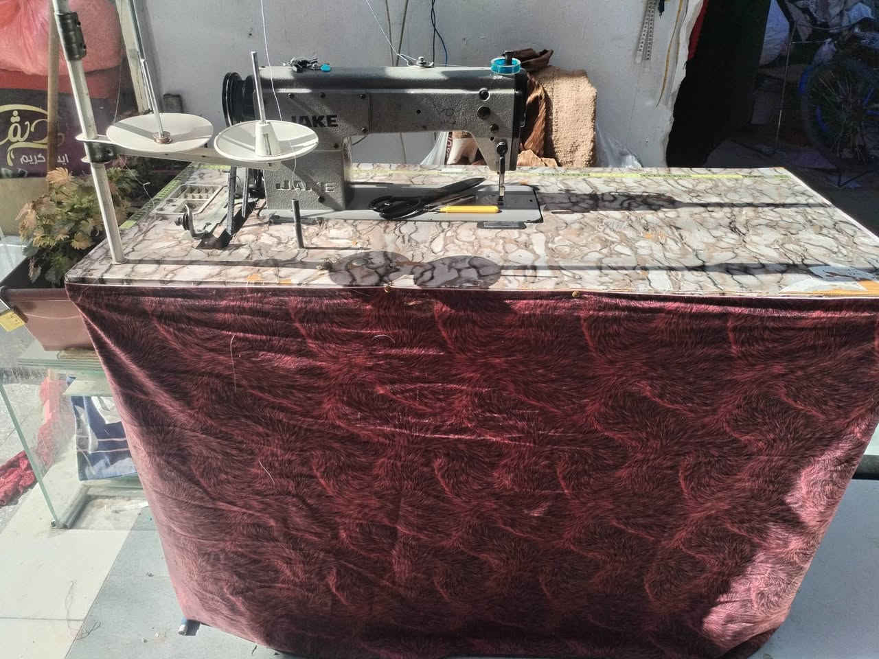 السلام عليكم مكينة للبيع السعر من لاخير ٢٥٠ الف
التواصل على هذا الرقم ***********
