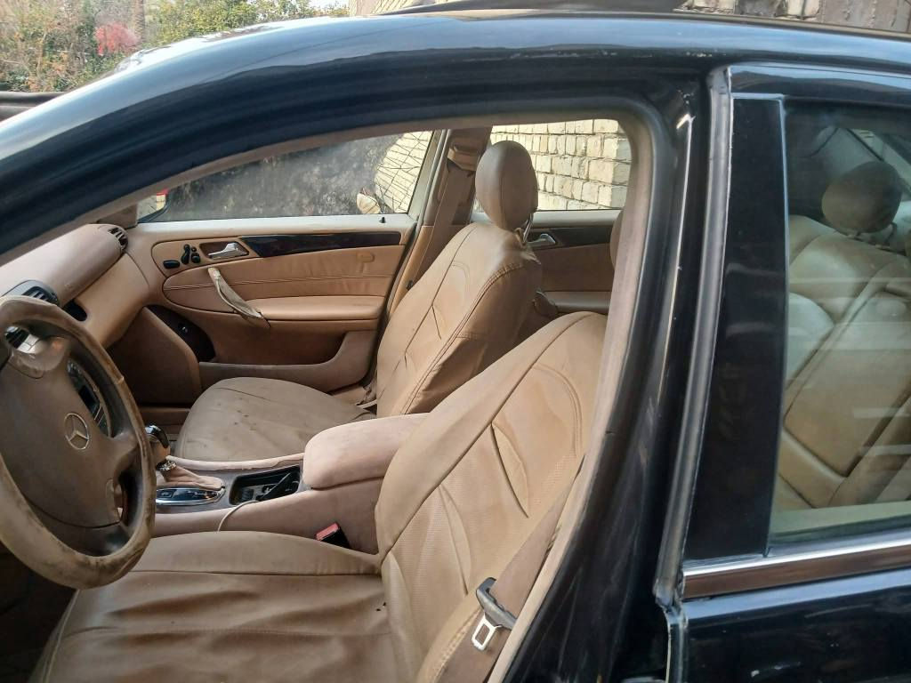 مرسيدس سي 2001 فول مواصفات
رقم بغداد 
اسلايت 
بصمه 
كشنات كهرباء
 برده خلفيه 
استيرن كهرباء 
تحكم استيرن جهتين
شاشه اعطال
مسجل ٦ أقراص 
حساسات خلفيه اماميه
مكفوله من الحادث ٣ قطع صبغ بس
مكينه ٤ اسلندر ابلاد سوبر جارج تنفس طبيعي 
السعر ٦٥
 مكان بغداد ***********
*********** بغداد, العراق
