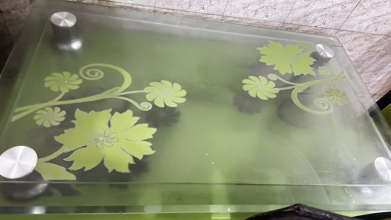 ميز طعام للبيع ***********
السعر115
