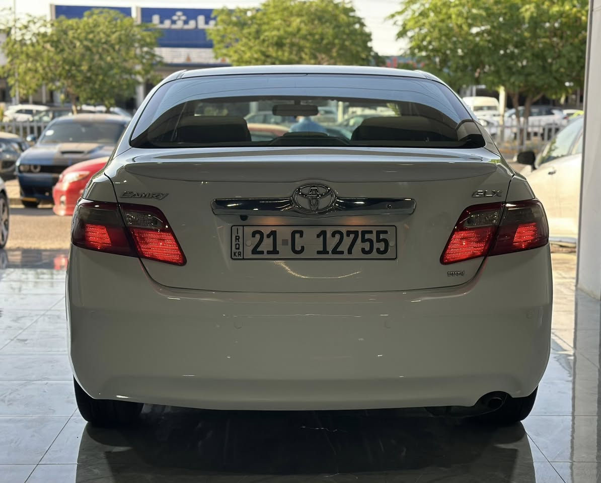 تويوتا كامري خليجي GLX
موديل : 2008 
العداد : 241  الف كيلو متر
السعر : 130 بي مجال
سيارة بدون صبغ  
المواصفات :
_ كشن كهربائي
_ برده خلفيه كهربائي 
_ تبريد قطعتين
_ فول تحكم ستيرن كروس سرعة
_ شاشة و كامرة خلفية 
_ حساسات خلفية
_داخل صاج كامل
_ فول زينون
_ 5 ويل كروم
هزة فحص سنويه ورقم جديد 
رقم سليمانية : شرط التحويل والغرامات 
معرض شركة سلام جلال فرع كركوك
للاستفسار : ***********
