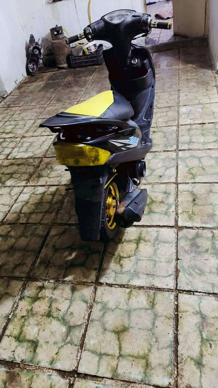 دراجه ماكس عدله مامفتوحه مزوده تزويد خارجي مكينته

 بلاديه 49 مامفتوح برغي ببها محتاج واريد ابيعه متوازي

 علئ بيعته لسعر 700 وبيه مجال ***********
