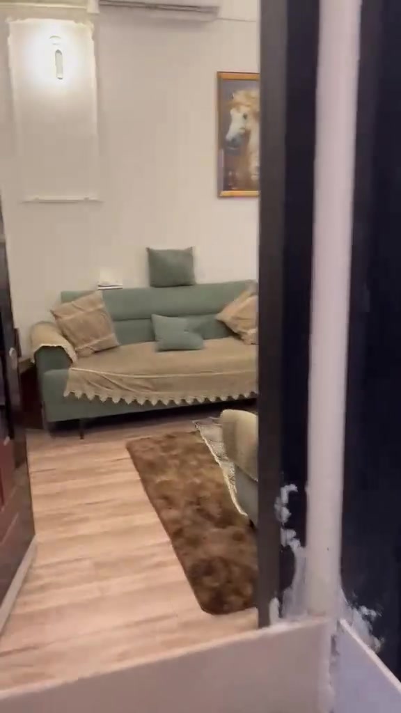 شقه ارضيه للايجار موثث 

تحتوي على غرفة و صالة و مطبخ و خدمات اثاث جديد 

موقع الاعظمية قرب البانزين خانه 
عائلة فقط 
سعر 800 قفل 
***********
