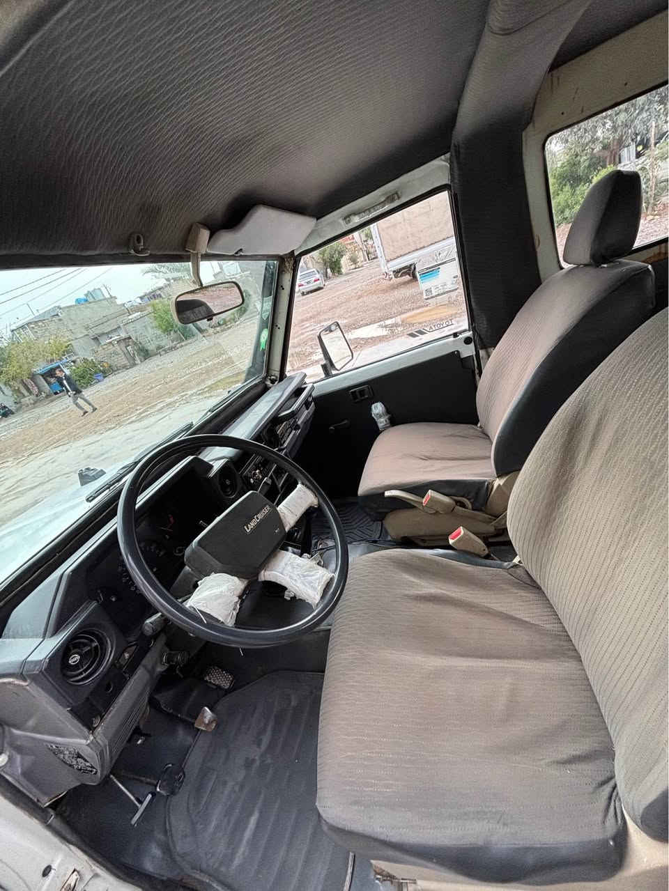 تۆیۆتا مۆدێل ۱۹۹۲ مەکینەی مۆنیکا ٤٥٠٠ سعر ٦٥  بۆیاغ و ساردو خایساتی نیە یەک چرکە لە گیانیا نیە چوار تایەو ویلی لۆکی لە ژێرە ئارم پلاستیک سلێمانی ژ.م٠۷۷۱٥٤٥۱٥۱٤ كالار, السليمانية


**إذا كنت صاحب هذا الإعلان وتريد حذفه لأي سبب، رجاءا أرسل رسالة إلى الدعم الفني**