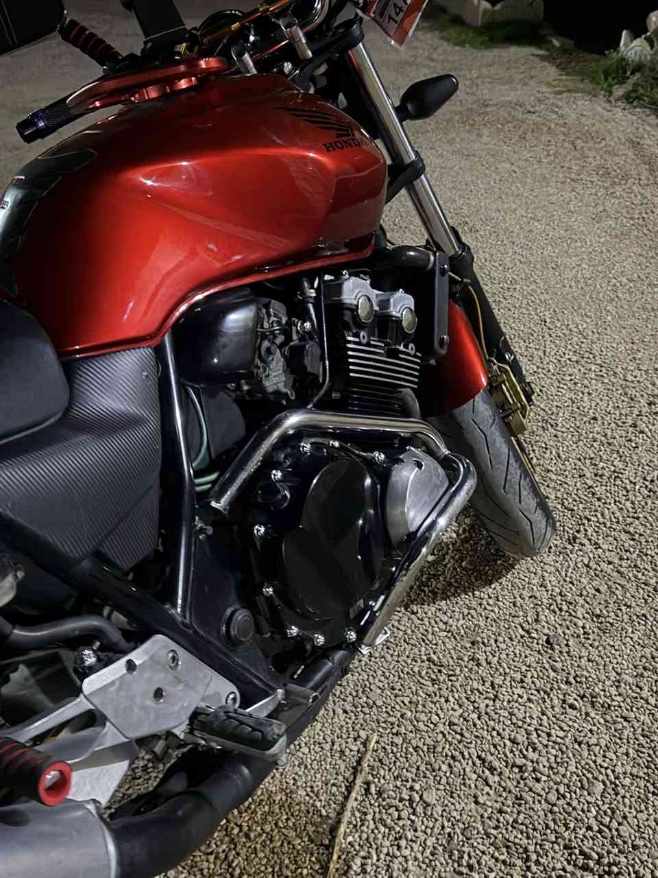 سيبي 400دراجه مامسجله بعدهي طك كارتون مكفوله كفاله عامه مكفوله حته إذا كلوب محروك سعر 25بيها مجال ***********مكان رمادي
