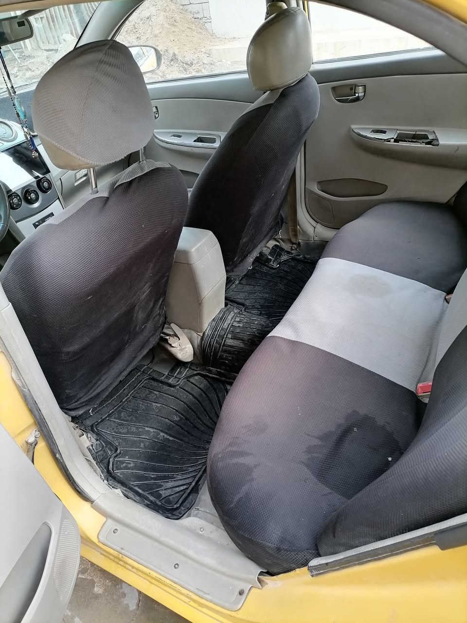 سلام عليكم بي واي دي 2013 كير عادي  جي 3 بصمه اصليتو رقم بغداد الشرعي بل موصل تحويل وكاله حسب الاتفاق مطلوبه هيئه من حك السياره تنزل كير محرك تبريد تدفئه كلو شرط السعر ٤٥ موصل الأيسر ***********
