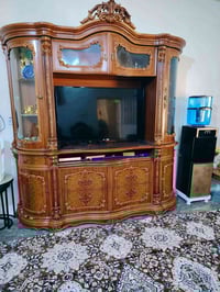 معرض للبيع سعر مناسب 07707363978