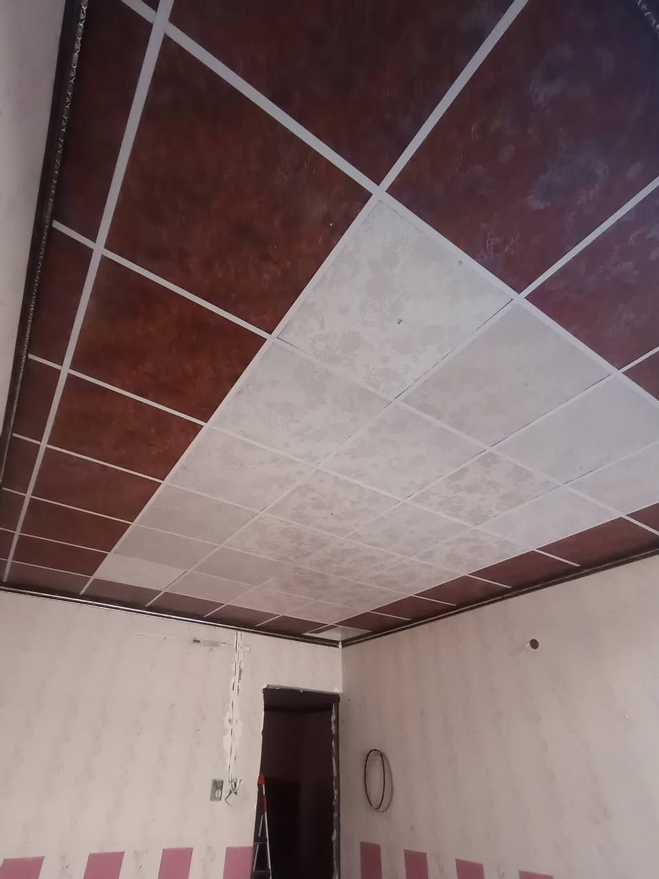 انسب الاسعار يوجد على شكل اقساط كافت الديكورات والصبغ داخل المنزل وخارج المنزل ***********
